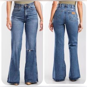 Wrangler Wanderer 622 High Rise Flare
Jeans